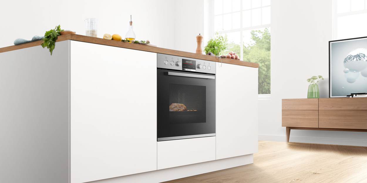 Backöfen und Herdsets bei Elektro Feuerpfeil in Ludwigsstadt